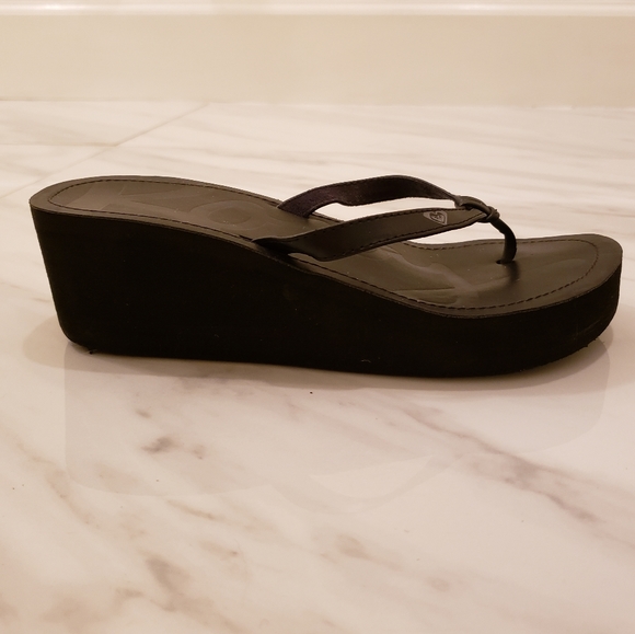 CUTE ROXY BLACK WEDGE THONG FLIP FLOP SANDALS